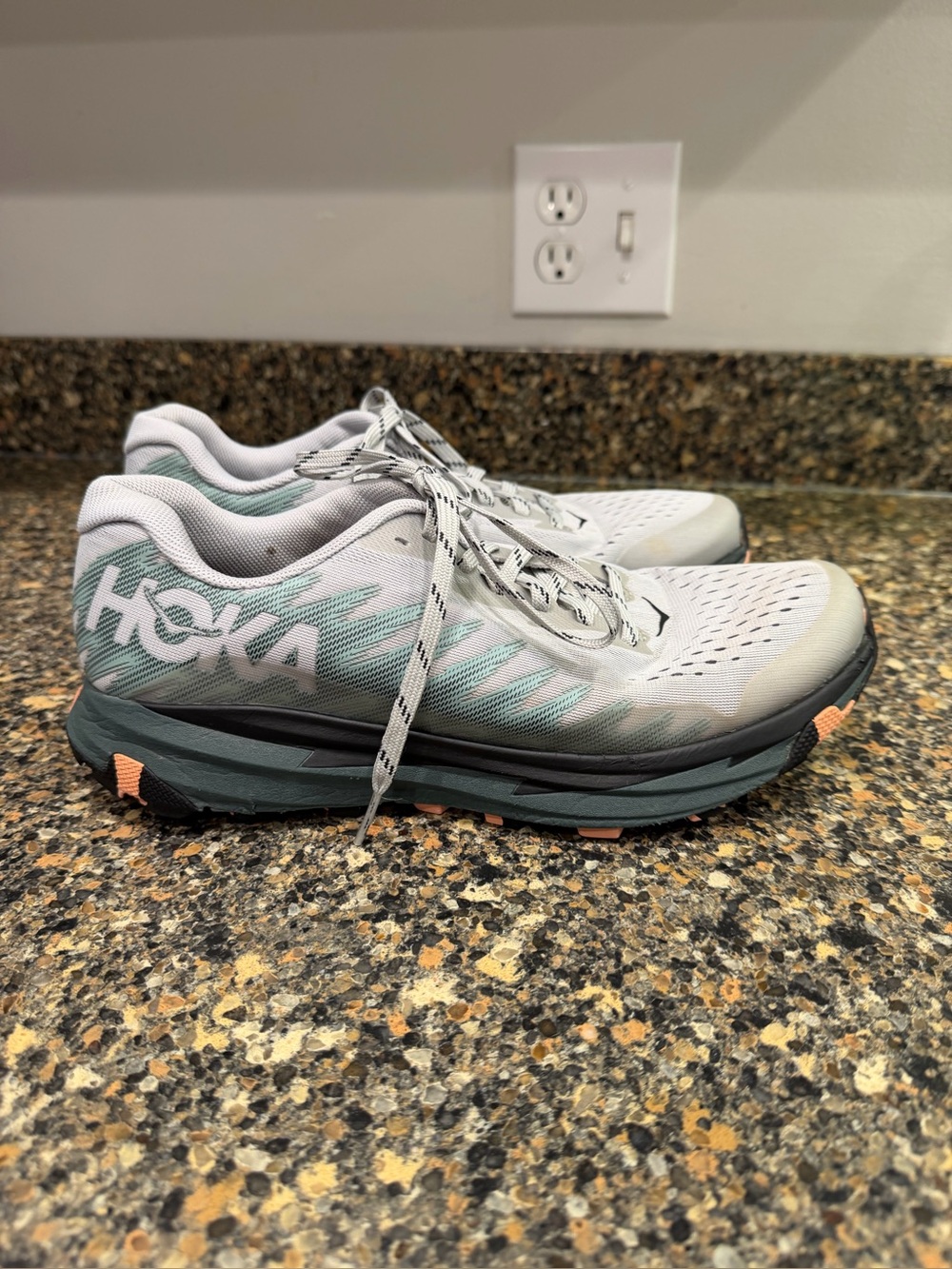 Hoka Women’s Lightweight Cushioned Running Shoes - Light Gray/Seafoam 9.5